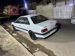 Peugeot 405